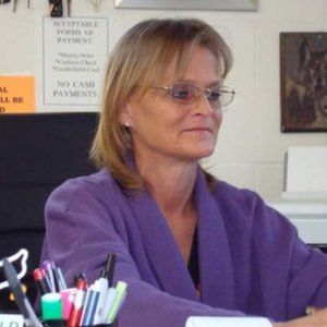 Meet your Posher, Gloria